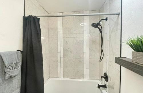 Msg for 5off 3Bed2Bath KingKingQueenBeds N PHX - Photo 34