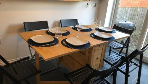 Riverside home. 3 bedroom. Free parking. 10 mins to Newcastle City Centre - Foto 5