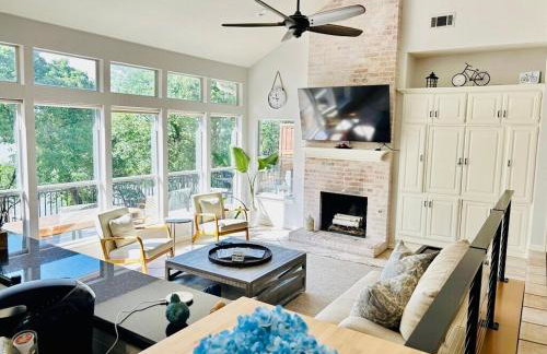 Serene Lakefront Retreat with Scenic Views - Foto 46