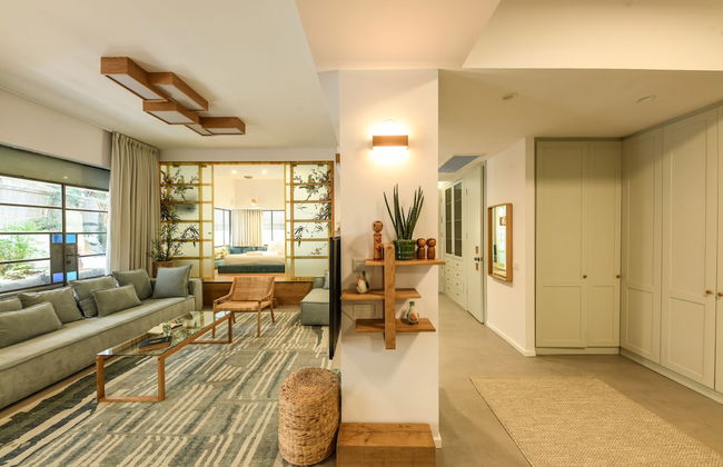 Charming 2BR Apt w a Breathtaking Patio - Foto 17