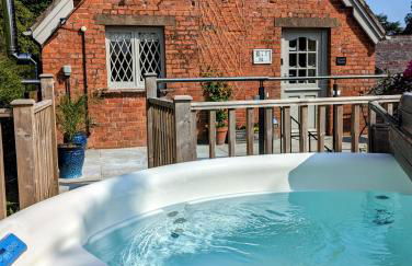 The Coach House Apartment at Cefn Tilla Court, Usk - Foto 1