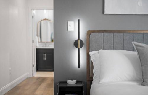 Stunning Penthouse Double King Suite on Butler Street with rooftop deck and free off street parking - Foto 53