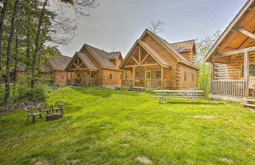 Resort Cabin with Fire Pit Golf, Hike and Play! - Foto 2