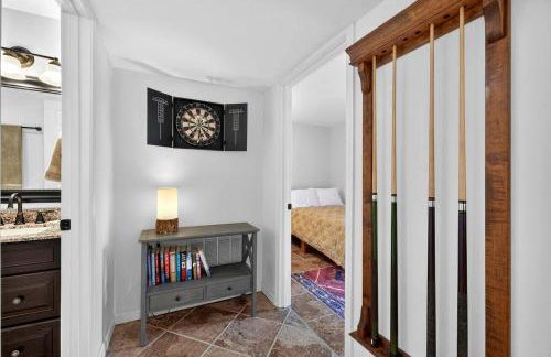 Bright Mountain Cabin with Game Room & Golf Course Views Near Hedgesville, West Virginia - Foto 24