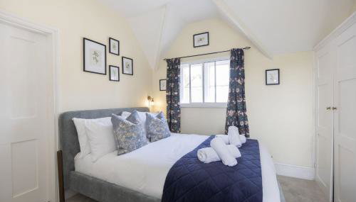 Riverside Cottage & Shepherd’s Hut with Hot Tub - Foto 5