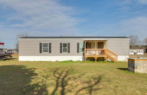 2 Mi to Lake Marion! Pet-Friendly Home with Yard - Foto 23