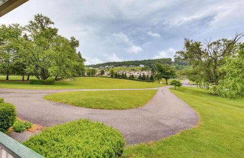 Golf Course On-Site Spacious Hollidaysburg Home! - Foto 32