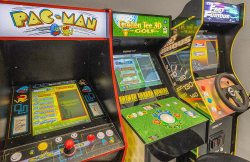 Oceanview - Heated Pool - Game Room - Steps to Beach - Sleeps 8 - Foto 1