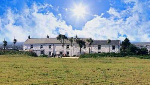 Bumblebee Cottage - Photo 1