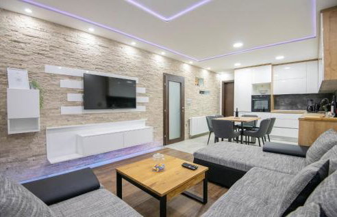 Amazing Home In Vrgorac With Wifi - Photo 4