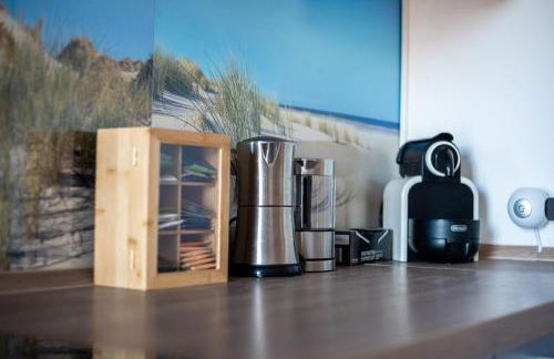 Doppelhaus- Villa Leipzig Schleußig , moderner Altbau Apartment Dachetage mit 2 Schlafzimmern und separatem Zusatzzimmer , Parkplatz - Balkon - Kamin - Eicheparkett - Arbeitsplatz - Foto 45