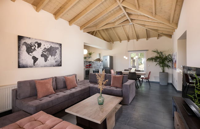 Ionian Mansion - Photo 23