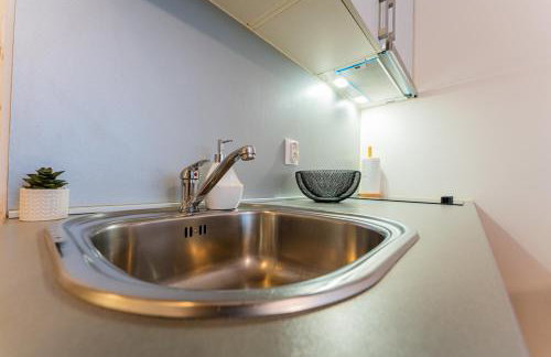 Zagreb 113 - Bedroom - New - Apartment - Parking - Flexible Keybox Entry - Modern - Monthly Rent - WiFi - Foto 16