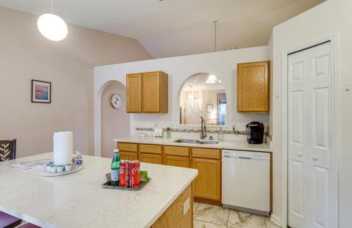 Pool and Fire Pit Family-Friendly Palm Bay Home! - Foto 8