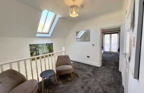 Spacious 3-Bed Home with Garden, Private Parking, Smart Tv's, Fast Wi-Fi - Foto 29