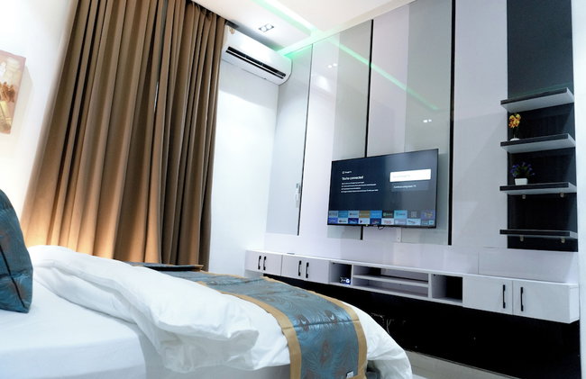 Lisa Suites - Photo 2