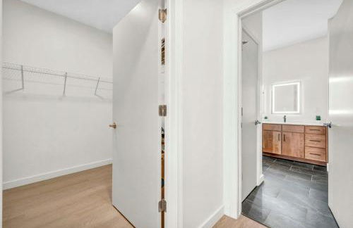 Cleveland Clinic w KingBed Balcony Gym Parking WD - Foto 43