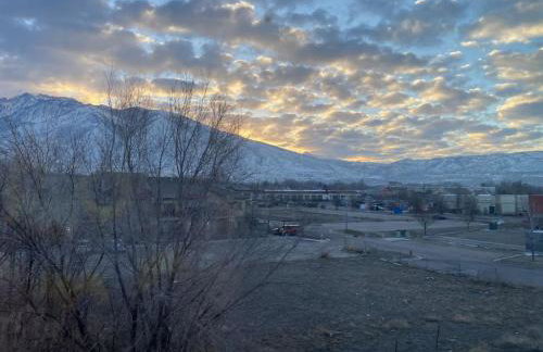 Resort Like Amenities King bd 2 Qn bds Fast WiFi Slps7 - Foto 3