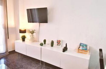 Apartamento Centric para 6 cerca de a playa y el tren - Foto 9