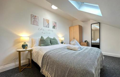 Cozy Two Bedroom Apt in Central Ilkeston with Netflix and Work-ready - Foto 16