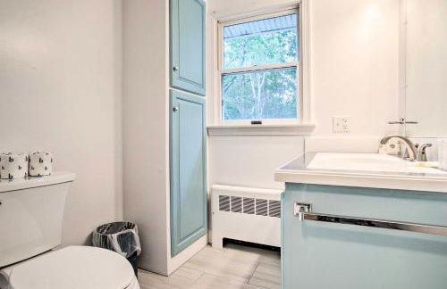 Deck and Grill, Walk to Beaches! Falmouth Retreat - Foto 64