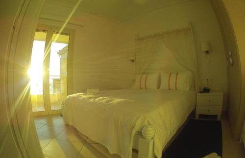 Thea Hotel - Studios & Suites - Photo 23