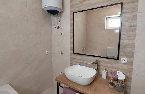 Apartments Donadic III, Caska - Photo 33