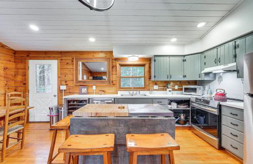 Modern Cabin in Lake Placid w/ Mountain Views! - Foto 7