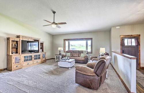 Luxe Spearfish Hideaway Golf, Hike, Explore! - Foto 6