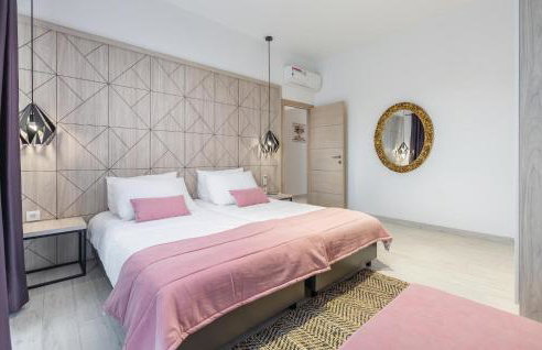 Amazing Home In Mihatovici - Foto 16