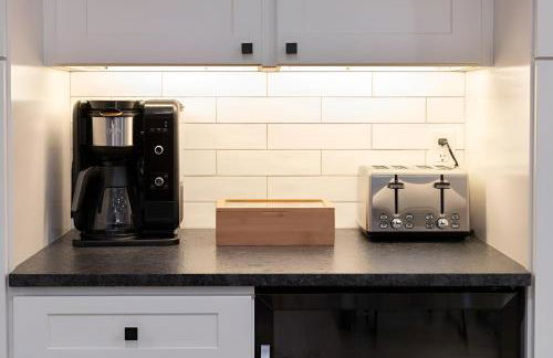 Renovated & Sophisticated Home Near Beach & Shops! - Photo 72