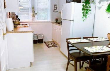 (53.1N) Walk to Forest Park in Comfort! - Foto 6