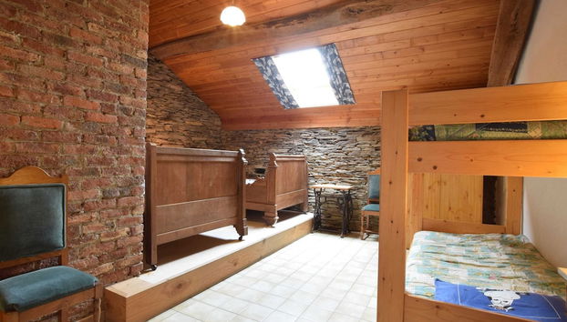 Lovely Holiday Home In Frahan With Terrace - Photo 5, Room