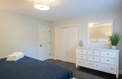 Newly Renovated Modern Pond Access - Foto 14