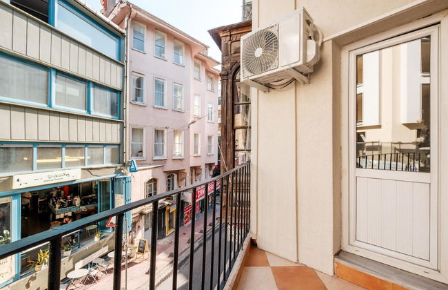 Chic Modern Flat w Balcony 5 min to Taksim - Foto 7
