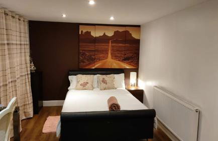 Peaceful Studio En-suite pvt entrance Garden free parking - Foto 4