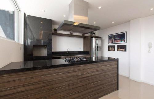 609-Apartamento Encantador, com 1 vaga de GARAGEM, Todo Mobiliado e Decorado, Edificio com Academia, Lavanderia, Excelente localização no Rebouças, Proximo ao Batel e Centro - Foto 33