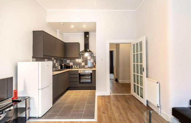 Stunning Newly Furnished Ground Floor Apartment - Foto 1