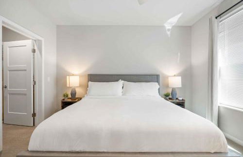 Fitness Room Pool Univ Research Park and Parking - Foto 35