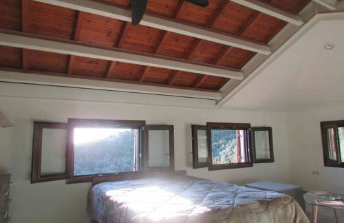 Το Σπιτι με την Σπηλιά - Foto 10