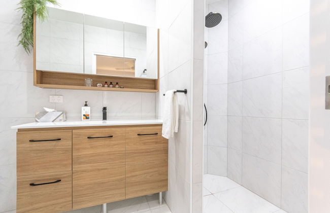 Birds 'n' Bloom Cottages - Photo 61