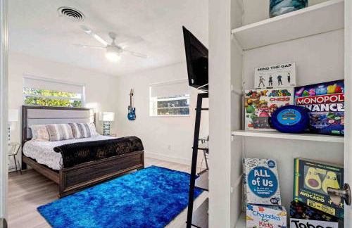 Villa Oasis 3 Miles to Hard Rock Stadium & Casino, Guitar Hotel Nearby, Pool, Game Room, Sleeps 12, 15 Min to Beach - Foto 33