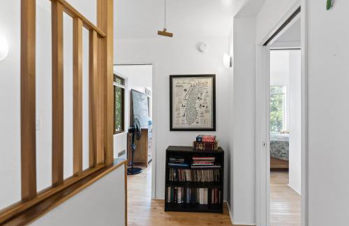 Cottage with Private Lake Access! Short distance to town - Foto 20