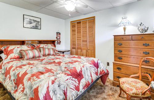 Waterfront Wolcott Vacation Rental with Deck and Views - Foto 13