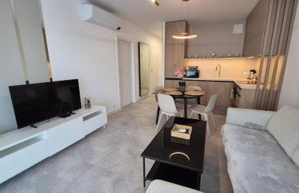 Towarowa Clock Apartment, free parking, air-conditioning, self check-in 24h - Photo 18
