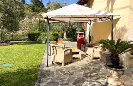 Giardino sul Fiume a 10 min da Piazza del Popolo con parcheggio privato e giardino vista fiume - Foto 21