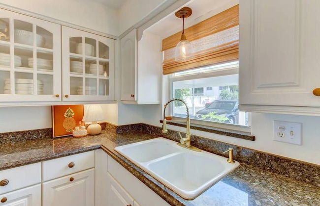 Coastal Paradise Condo Steps To Crescent Beach - Foto 6