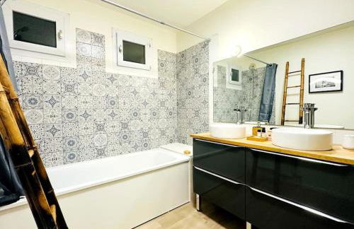 LOASIS -T4 Garage Terrasse WIFI Centre-Ville Gare - Foto 11