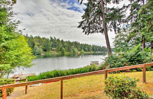 Anderson Island Retreat with Lakefront Deck and Canoe! - Foto 40