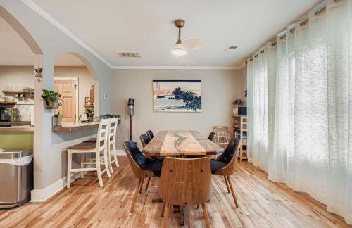 Elegant & Spacious Family Gem with Games, Office, Yard - Foto 13